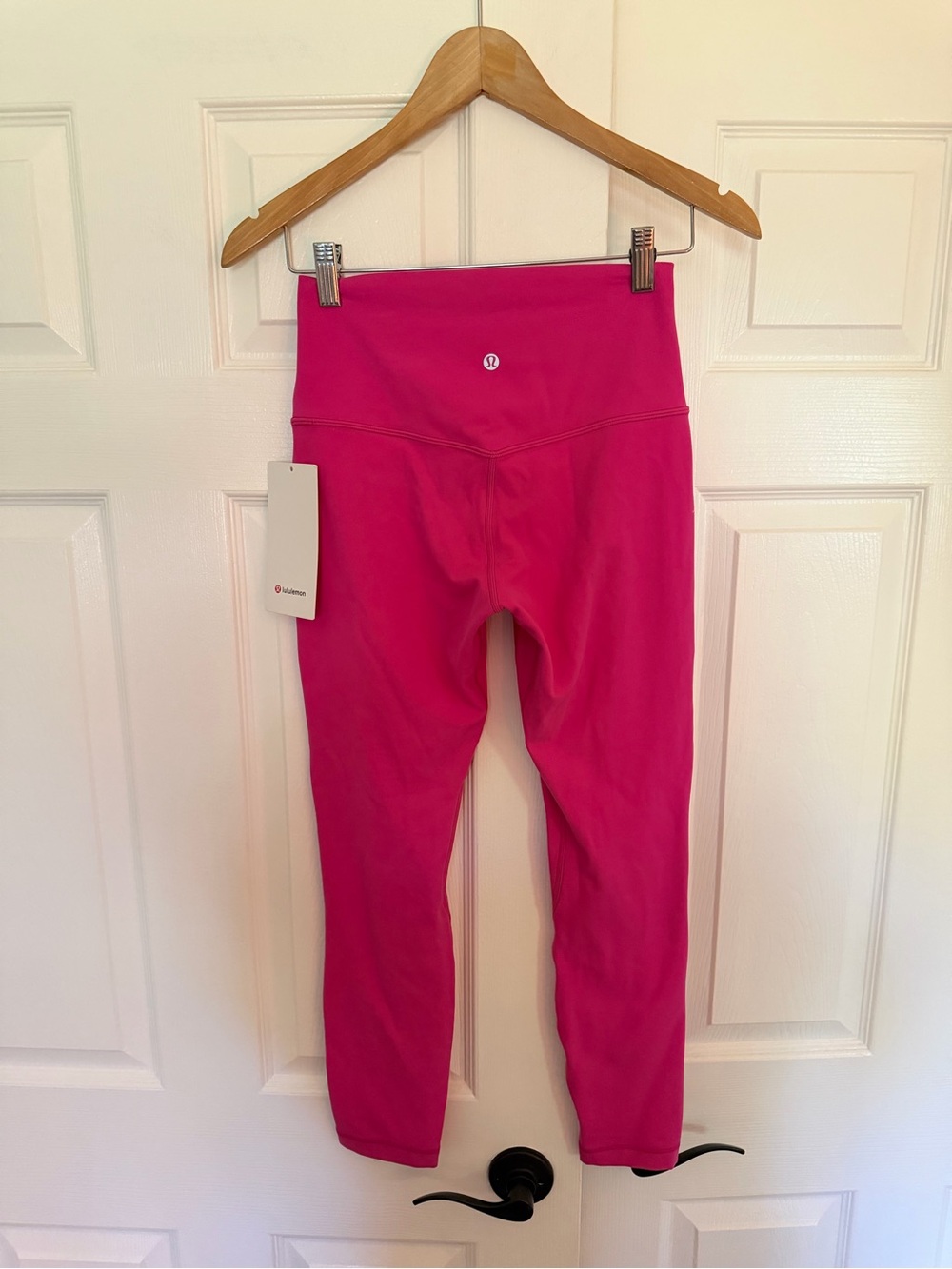 NWT Lululemon Hot Pink Align HR Leggings, Size 6 - Picture 5 of 7